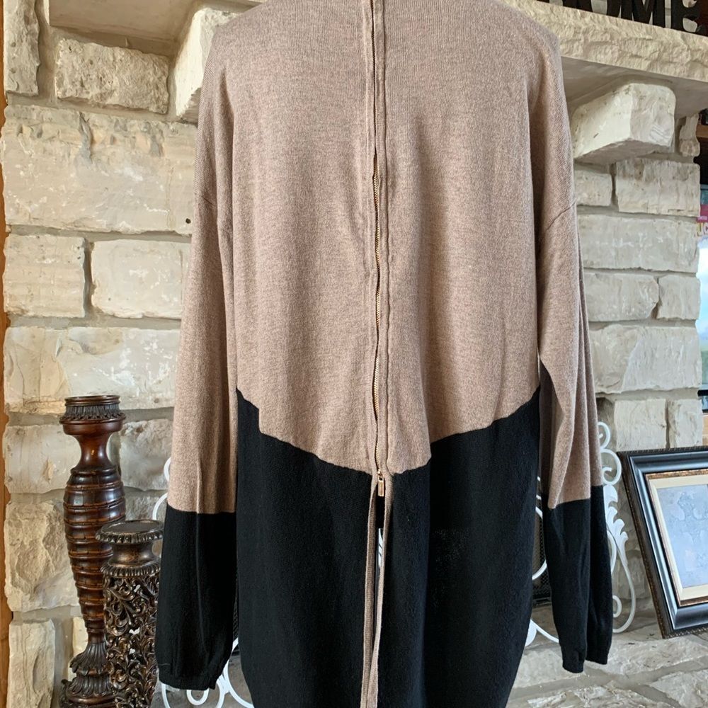 New York & Company Colorblock Zip Back Sweater - Picture 7 of 11